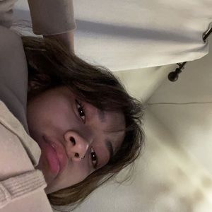 Meet your Posher, Abigail